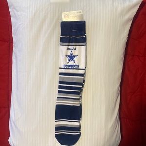 Brand New!!!!!!!!! One size fits all Unisex Dallas Cowboys Socks….